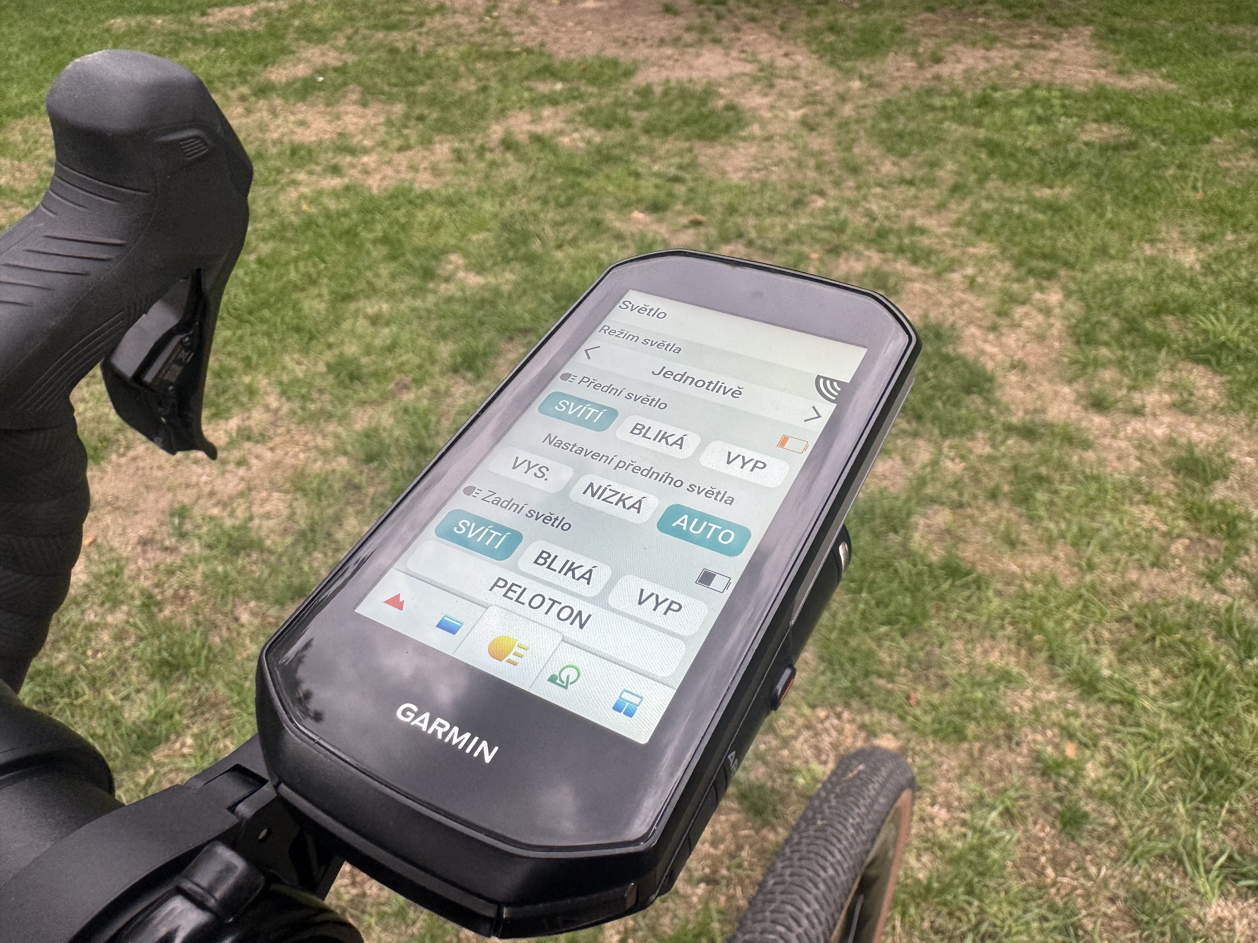 garmin-cyklisticky-ekosystem-edge-rally-varia (4)
